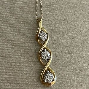 Three stone diamond necklace
